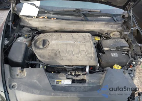 2017 Jeep Cherokee Latitude 4X4 z USA, uszkodzony, nr VIN 1C4PJMCSXHW628706